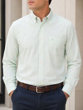 Club Room Men’s Button-Up Shirt  Light Green & White Checkered Size 17 / 34-35